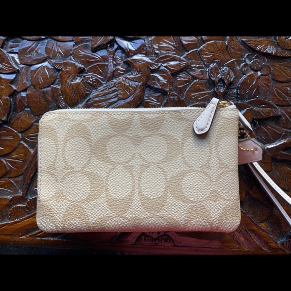 Coach signature double corner zip clutch wristlet BNWT - Picture 7 of 9